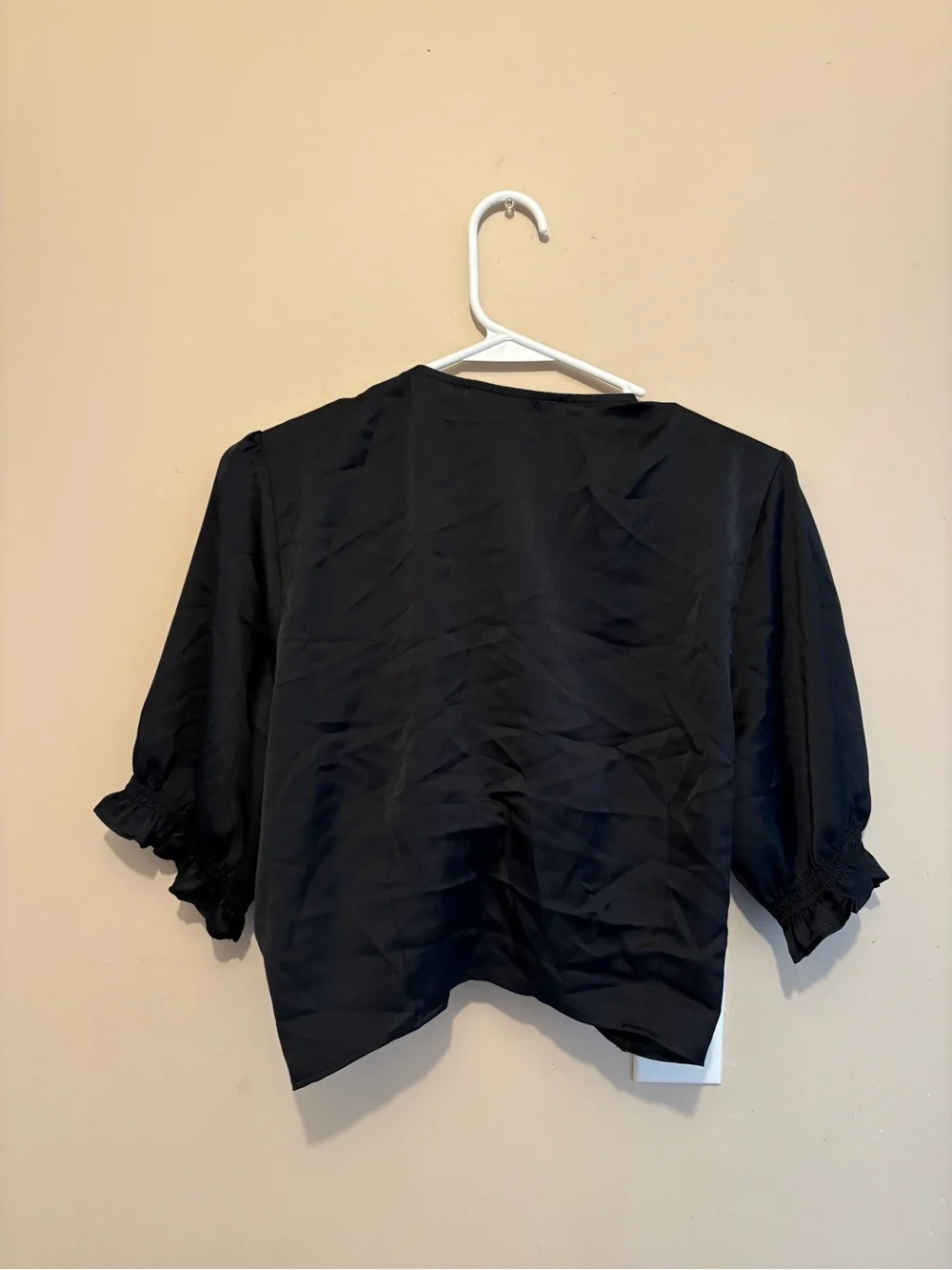 Abercrombie & Fitch Black Tie-Front Puff Sleeve Blouse
